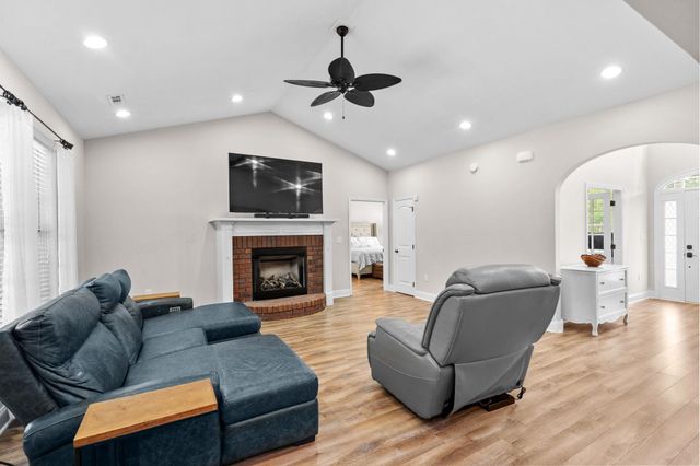 1627 Norris Rd., Conway, SC 29526