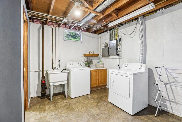 6410 Lakeview Boulevard, Middleton, WI 53562
