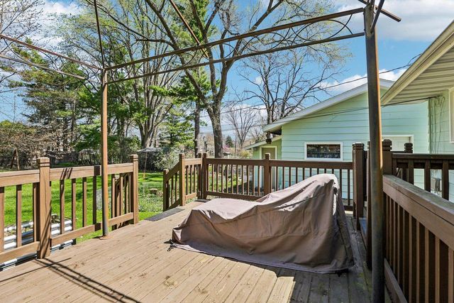 6410 Lakeview Boulevard, Middleton, WI 53562