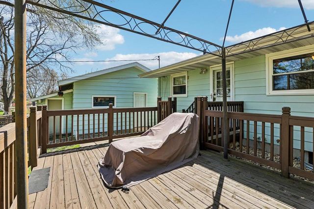 6410 Lakeview Boulevard, Middleton, WI 53562