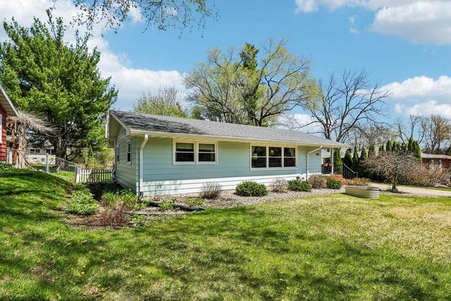 6410 Lakeview Boulevard, Middleton, WI 53562