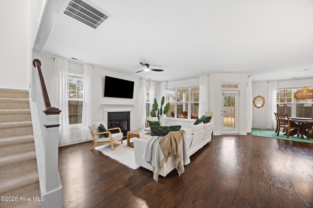 505 W Craftsman Way, Hampstead, NC 28443