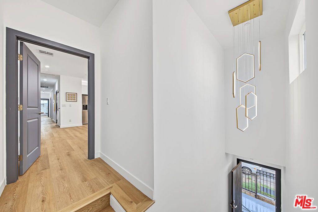 4627 Rosewood Avenue, Los Angeles, CA 90004 — photo 5