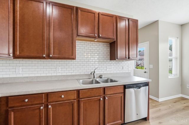 692 Hafton Court, Maineville, OH 45039