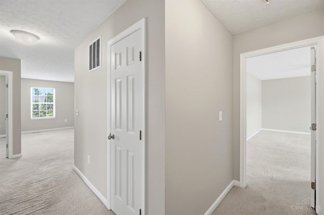 692 Hafton Court, Maineville, OH 45039