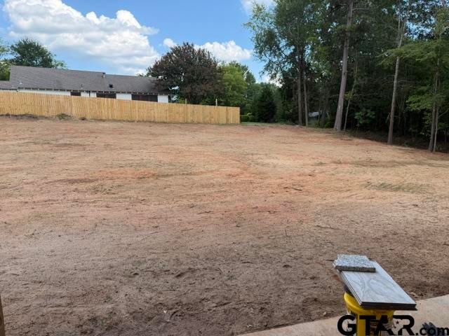 107 SILVEY DR, Henderson, TX 75652