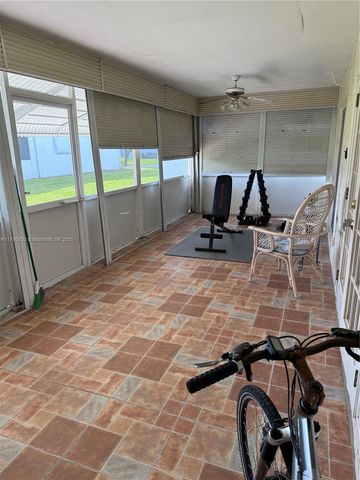 1250 NW 85th Ave, Plantation, FL 33322