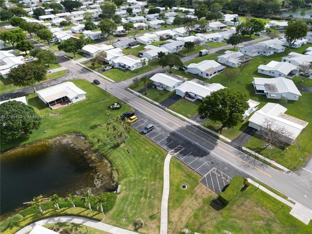 1250 NW 85th Ave, Plantation, FL 33322