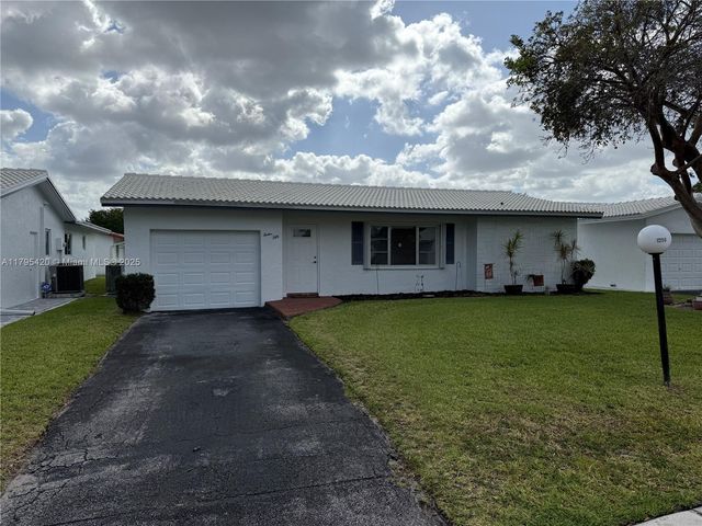 1250 NW 85th Ave, Plantation, FL 33322