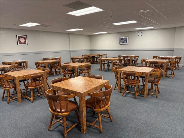 1250 NW 85th Ave, Plantation, FL 33322