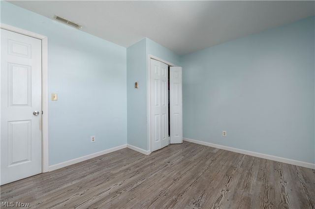 404 Oaknoll Drive, Amherst, OH 44001