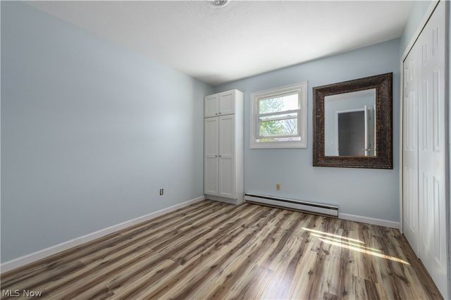 404 Oaknoll Drive, Amherst, OH 44001