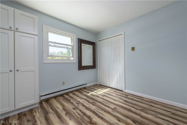 404 Oaknoll Drive, Amherst, OH 44001