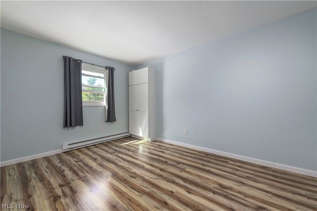 404 Oaknoll Drive, Amherst, OH 44001