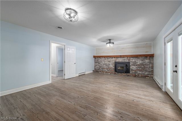 404 Oaknoll Drive, Amherst, OH 44001