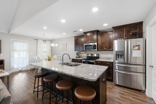 3011 Monterrey Drive SW, Decatur, AL 35603