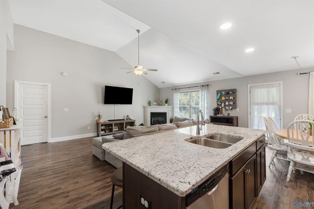 3011 Monterrey Drive SW, Decatur, AL 35603