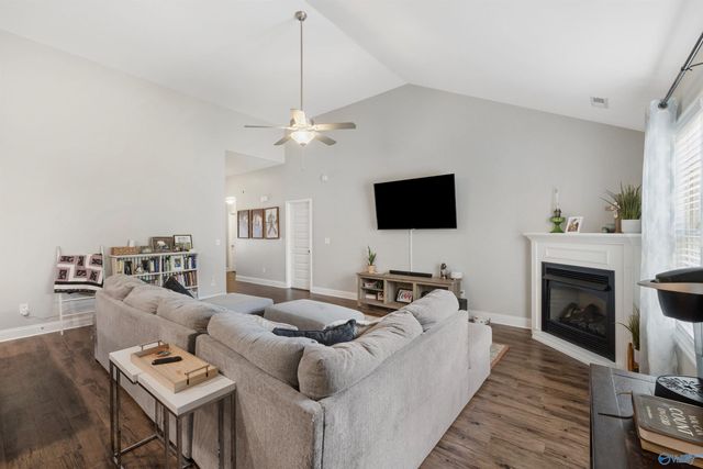 3011 Monterrey Drive SW, Decatur, AL 35603
