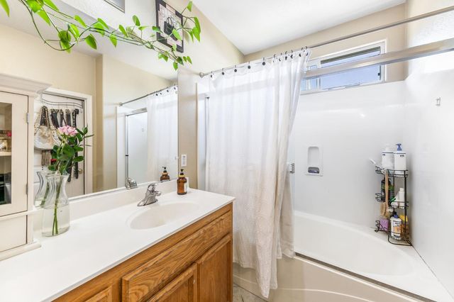 2084 Knights Ferry Dr, Plumas Lake, CA 95961