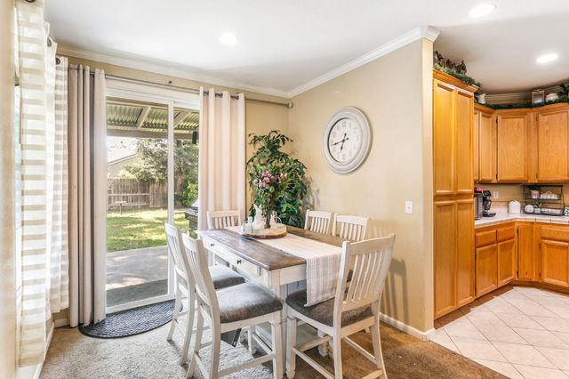 2084 Knights Ferry Dr, Plumas Lake, CA 95961