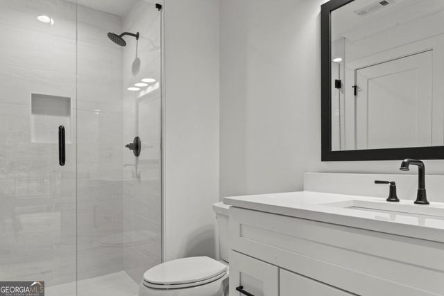 1721 Osprey Poynte, Greensboro, GA 30642