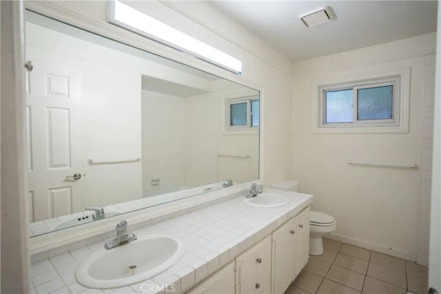 993 Verona, Fullerton, CA 92835
