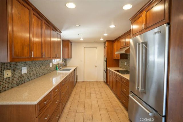 993 Verona, Fullerton, CA 92835