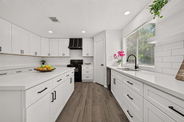 15511 Sungold Court, Houston, TX 77095