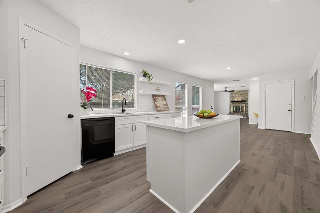 15511 Sungold Court, Houston, TX 77095