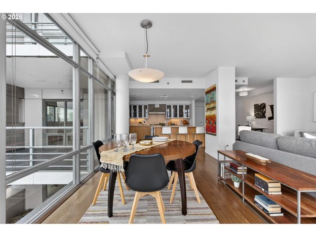 1260 Nw NAITO Pkwy 908B, Portland, OR 97209