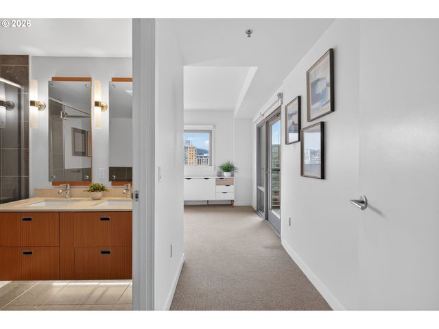 1260 Nw NAITO Pkwy 908B, Portland, OR 97209