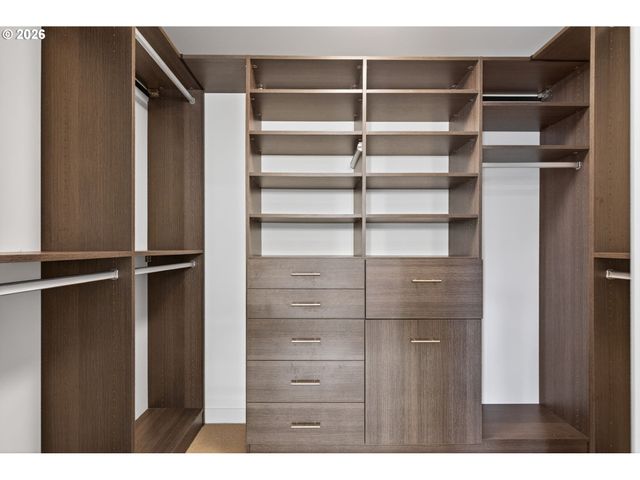 1260 Nw NAITO Pkwy 908B, Portland, OR 97209