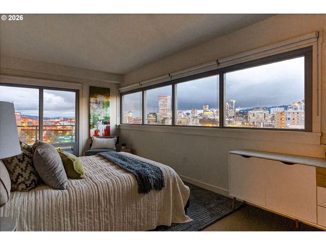 1260 Nw NAITO Pkwy 908B, Portland, OR 97209