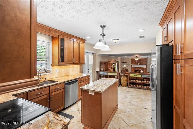 2049 ALPHA Court, Orange Park, FL 32073
