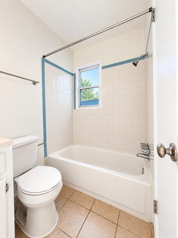5200 Michaux Street 6, Houston, TX 77009