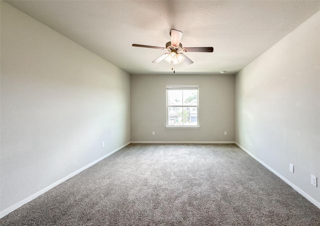 105 Camelot Place Court, Conroe, TX 77304