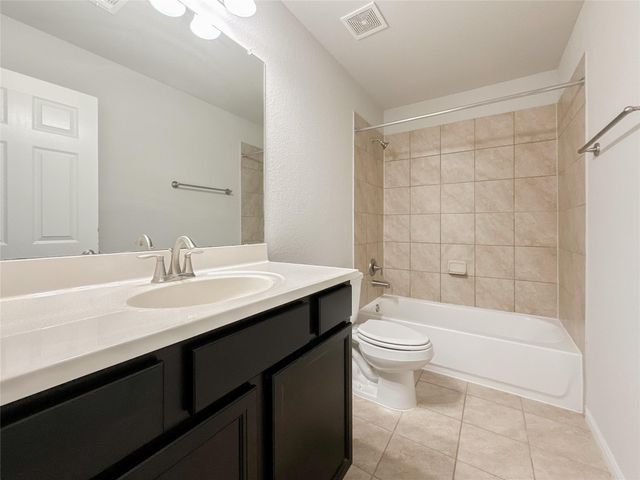 105 Camelot Place Court, Conroe, TX 77304