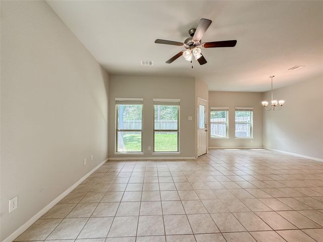 105 Camelot Place Court, Conroe, TX 77304