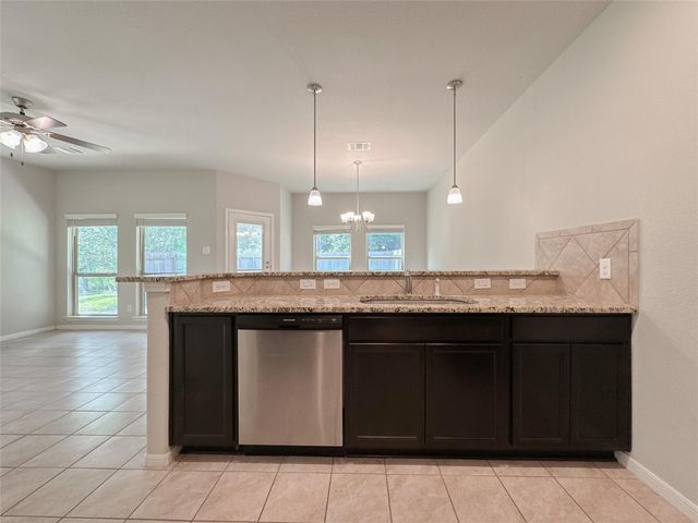 105 Camelot Place Court, Conroe, TX 77304