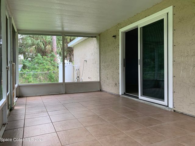 890 Serenade Street NW, Palm Bay, FL 32907