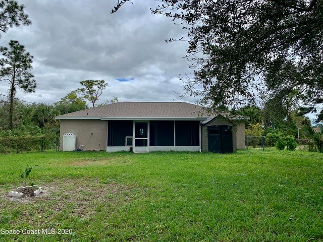 890 Serenade Street NW, Palm Bay, FL 32907