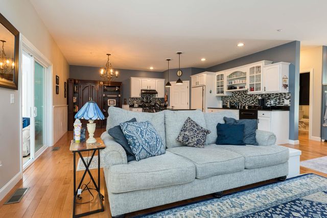 22 Eastridge Drive, Peterborough, NH 03458