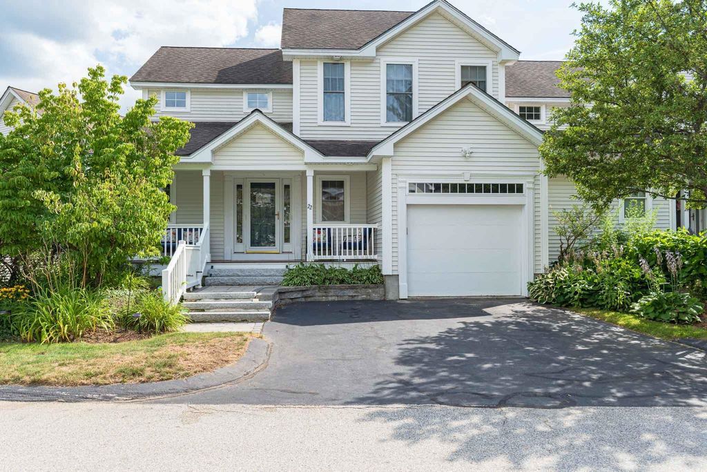 22 Eastridge Drive, Peterborough, NH 03458