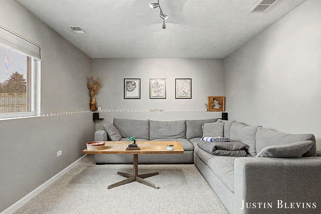 12018 Russell Ridge, Cedar Springs, MI 49319