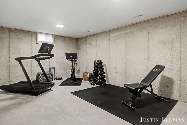 12018 Russell Ridge, Cedar Springs, MI 49319