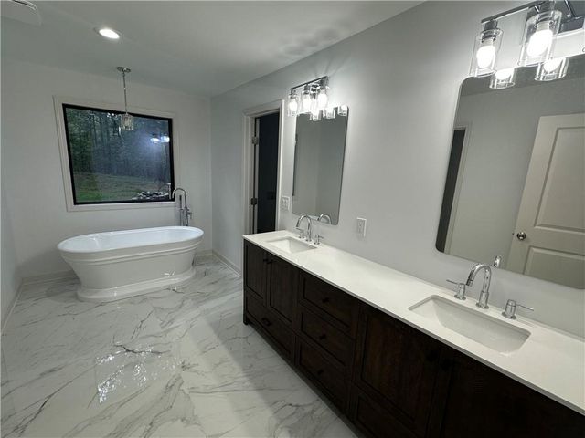 4522 Bartow Carver Road SE, Acworth, GA 30102