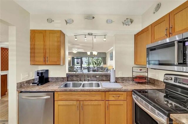 1950 SW Palm City Road 2-102, Stuart, FL 34994