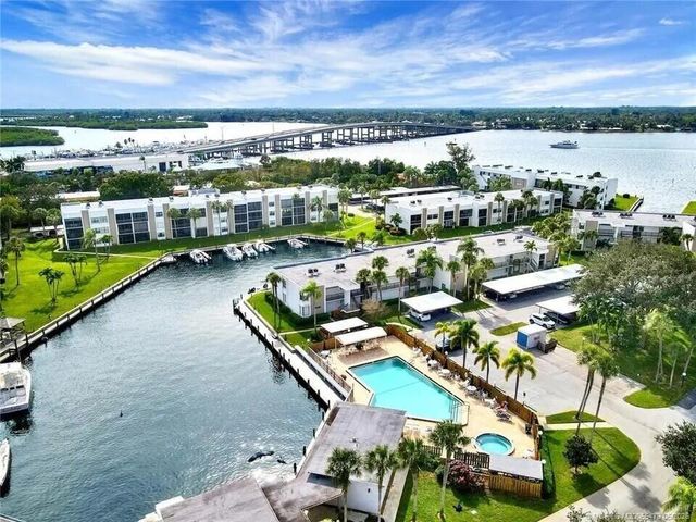 1950 SW Palm City Road 2-102, Stuart, FL 34994