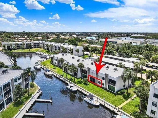 1950 SW Palm City Road 2-102, Stuart, FL 34994