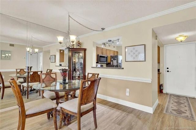 1950 SW Palm City Road 2-102, Stuart, FL 34994